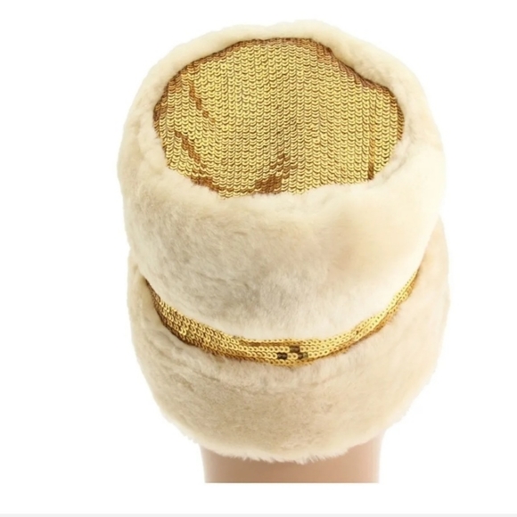 UGG Australia In And Out Sparkle Hat Msrp $170 - Picture 2 of 2